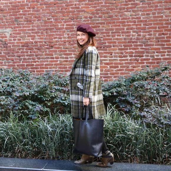 Meet your Posher, Kimberly - Picture 1 of 1